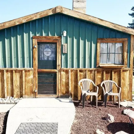 The Rustic Valley Cabin