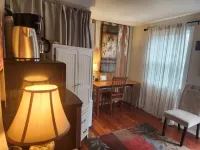 Cozy Wine Country Suite