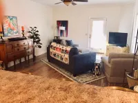 OXFORD PRIME LOCATION / ON THE SQUARE!! WALKING DISTANCE TO CAMPUS