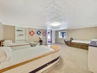 Bellaire Waterfront Private Retreat, beach, dock, 5-star experience