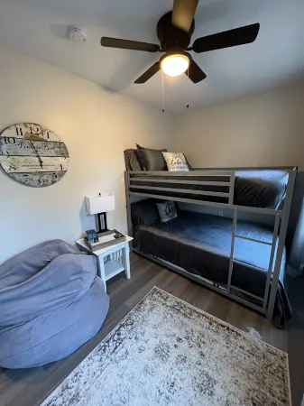 Lake Time Cottage Lake Milton Oh: Wifi, Smart TVs, Gas Fire Pit, Lake Toys,