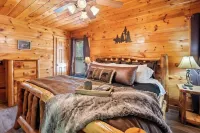 Perfect Hub: Near Gatlinburg & Pigeon Forge, Wi-Fi, New Hot Tub & Treetop Views! Hotel in zona The Little Chateau