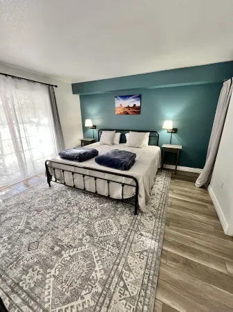 Comfy ski condo with convenient hot tub access.  Close to Beaver Creek and Vail! Отели в г. Эдвардс