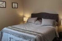Albor Homes # 1 Hotels near SciTech Hands On Museum