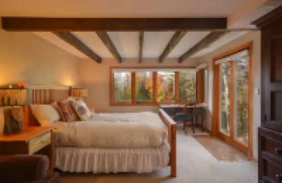 Spectacular Stowe Home for Fun Family Vacations! Eco friendly/ EV Charging!