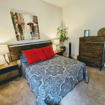 Private Apartment Style Suite. Close to National Parks.