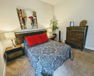 Private Apartment Style Suite. Close to National Parks.