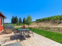Bryn Mawr Vineyards Gatehouse:  Newly Remodeled Home on the Vineyard