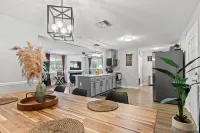 Stunning 4/2 Ranch Style Home near Tampa Bay Hotels in Riverview