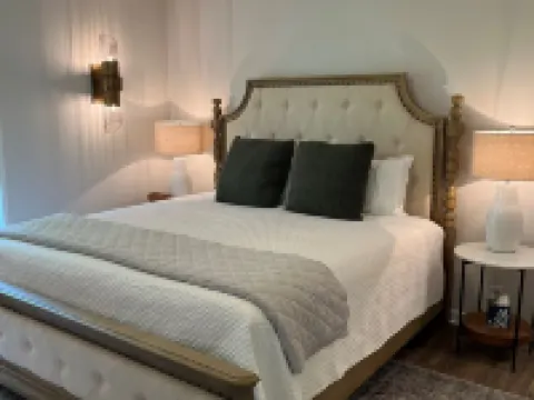 Farmhouse - A private sanctuary Hayride included with 3 or more nights Hotels in Walker County