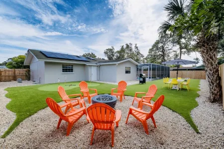 Sunny Escape! Free Heated Pool, Fire Pit, Golf, Arcade, Beach Fun! Отели рядом с достопримечательностью «Биг Фиш»