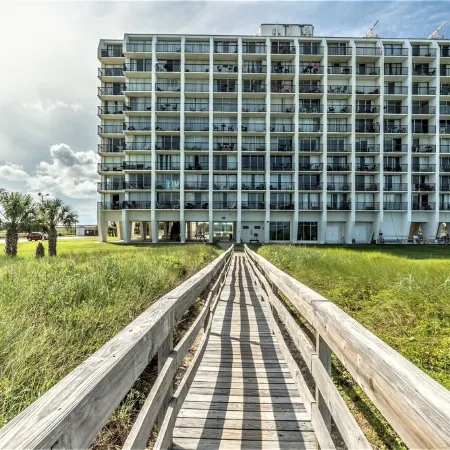 Incomparable Beach, Bay & Channel Views