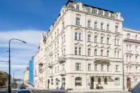 베스트 웨스턴 시티 호텔 모란 프르지로도베데츠케 파쿨티 UK 식물원 주변 호텔