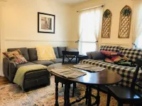 💋Kissing Downtown - Parking Spot! Sleeps 5🖐Free Wine🍷