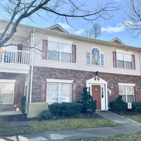 Lake Norman Condo near Charlotte! Great Location steps from downtown Cornelius!