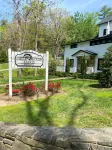 Lakefront Condo Historic Flat Rock at Mill House Lodge Sleeps 2 Newly Renovated