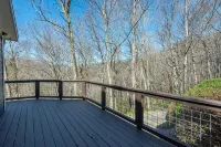 Cattail Creek, Hiking, Fishing, Creeks,Fireplace, Mtns, Scenic Views, WiFi