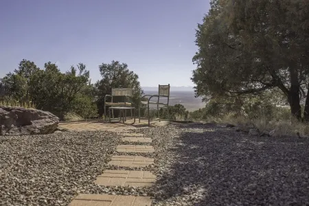 Lovely Home in Crestone (Great Views Отели в г. Сагуач Каунти