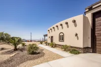Lake Views! Upscale Private Villa