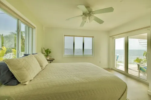 Secluded Oceanfront property, Private pool, hot tub, boat ramp and dock