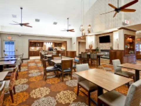 ホームウッド スイーツ バイ ヒルトン ドーバー ドーバーのホテル