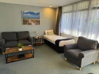 Academy Motor Inn Hotels in Te Puna
