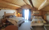GreyWood… Awe Inspiring Authentic Log Home in East Glacier Park! - 2-Star