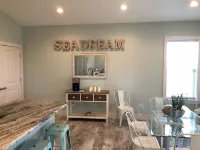 Pet Friendly! Private Pool - Beach, Restaurants, Entertainment Minutes Away!