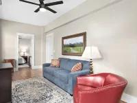 Spacious 1 Bedroom Apt! Pet friendly with Private fenced in back yard and deck!