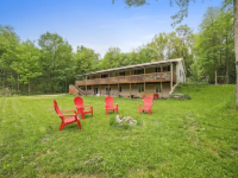 Forest Retreat - Sleeps 30 - 2 Minutes from Boat Launch Hotels in Barry County