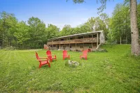 Forest Retreat - Sleeps 30 - 2 Minutes from Boat Launch