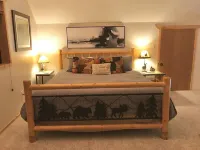 Fantastic three level home central to Stevens and downtown Leavenworth! HOT TUB* Hotels near Chiwawa Sno-Park
