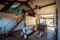 Ecolodge Très Haut de Gamme 100% Éco-conçu à Proximité Immédiate de Toulouse !