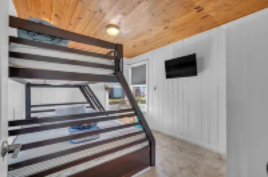 Renovated & Clean 'Original' OBX Bungalow, Direct Beach & Pier Access + EZ Cart