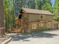 Arnold’s Cozy Cabin  – Rustic-Modern Retreat Near Big Trees & Bear Valley Hotel di Arnold