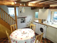 Beautiful 2 bedroomed stone cottage in the centre of Crich