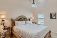 Home with private pool rents for longer term stay