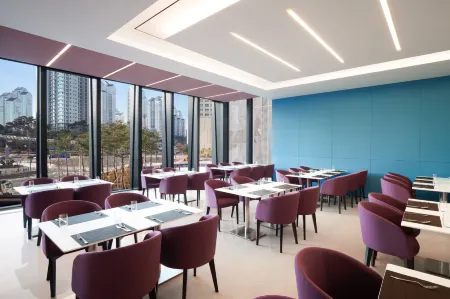 Courtyard Suwon Отели рядом с достопримечательностью «Кёнггиский университет Сувон Кампус»