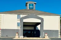 Clarion Pointe Albemarle Hotels in Albemarle