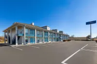 Baymont by Wyndham Selma Hotels in Selma
