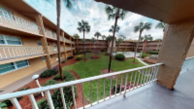 Beautifully Updated 2 Bed / 1 Bath on Intercoastal