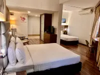 The Landmark Hotel Hotels near Temple of Dabogong, Dragon King of Four Seas