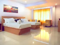 Hotel Rainbow Suites - parking