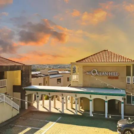 Jeju the Ocean Hill Pension Отели рядом с достопримечательностью «Дельфинарий Marine Park»