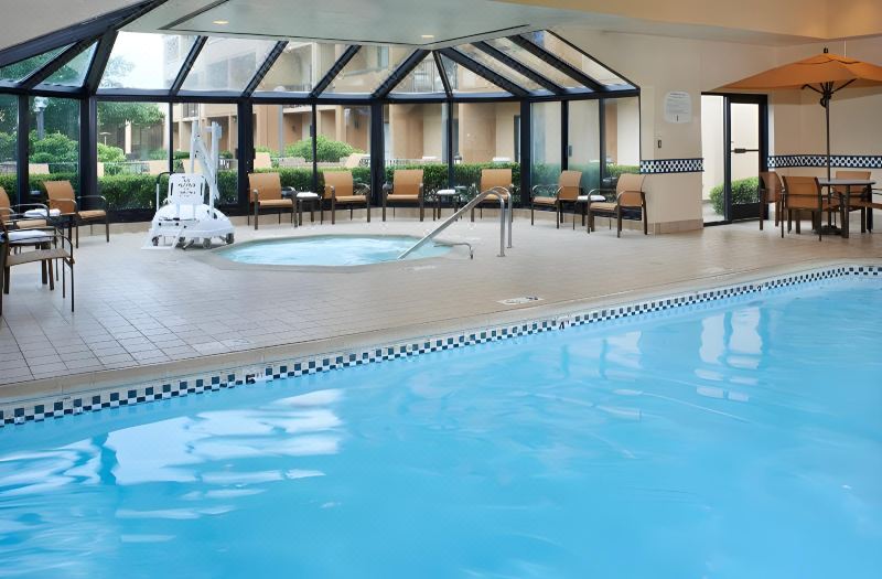 Courtyard Chicago Waukegan/Gurnee photo 2