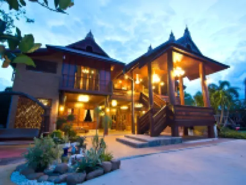 Bueng Bua Thong Resort Hoteles en Huai Yai