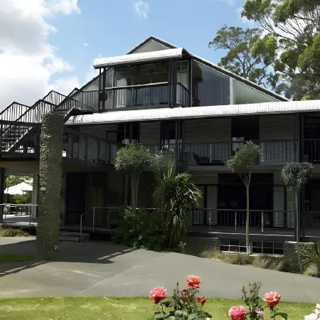 The Narrows Landing Hotel