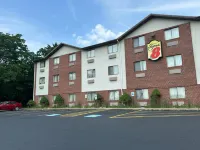 Super 8 by Wyndham Richfield/Cleveland