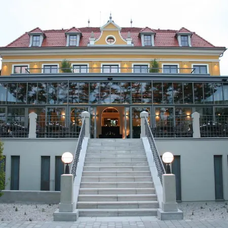 Hotel Albrecht Отели рядом с достопримечательностью «Славин»