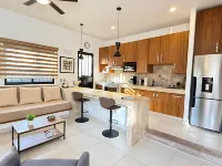 Ajijic 1 Bedroom Guesthouse -Walk To Everything -Patio -Bikes - Pickleball Court Hotels in Chapala